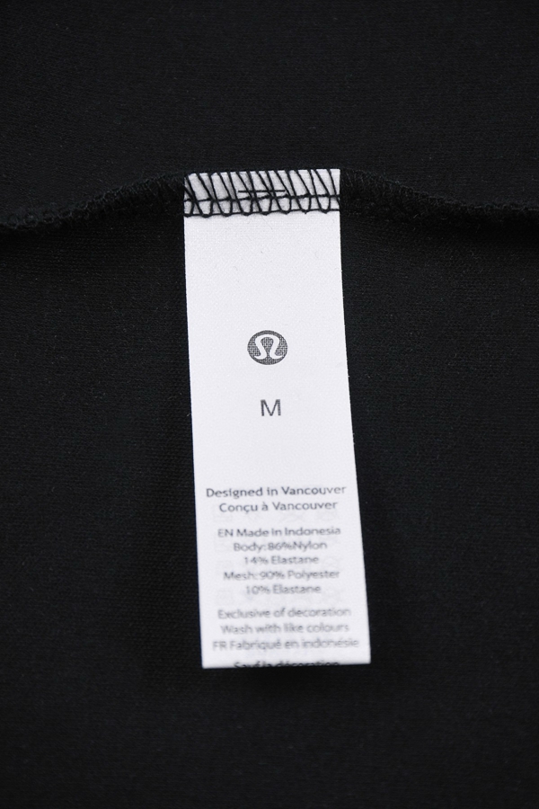 ブランドTシャツ着用イメージ